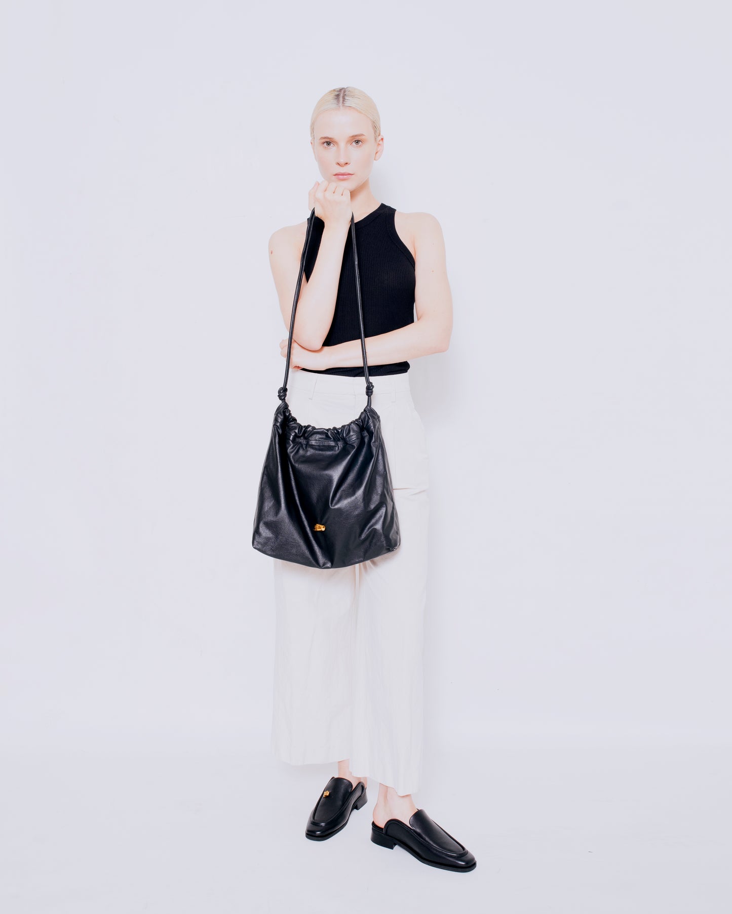 Le Sac G Black Leather Bag